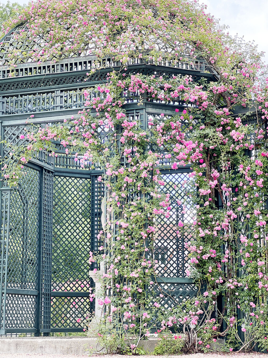 Roseraie de l’Hay, a Gorgeous Paris Rose Garden